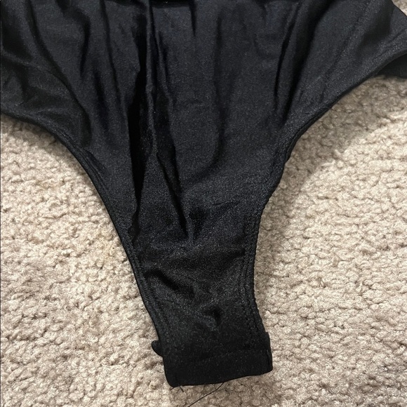 By Together Black V-Neck Bodysuit - Picture 4 of 6